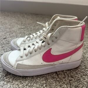 Kids Nike high top blazers 4Y